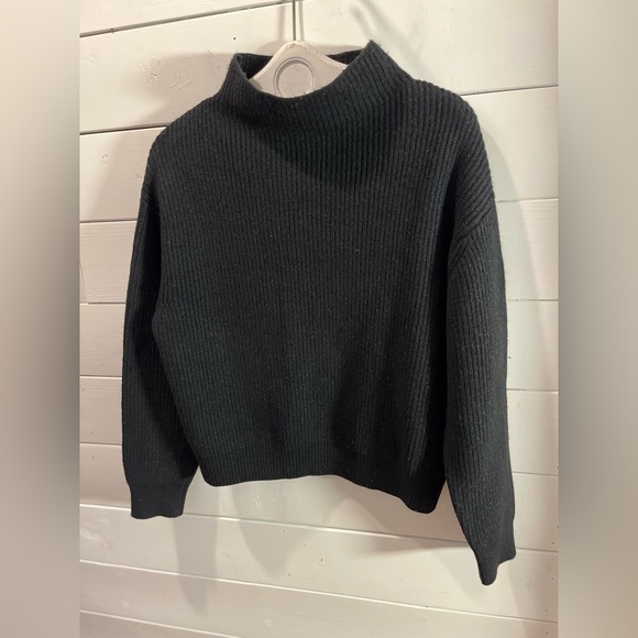 🖤 Black Merino Wool Blend Sweater – Estimated Size M/L - Picture 3 of 8